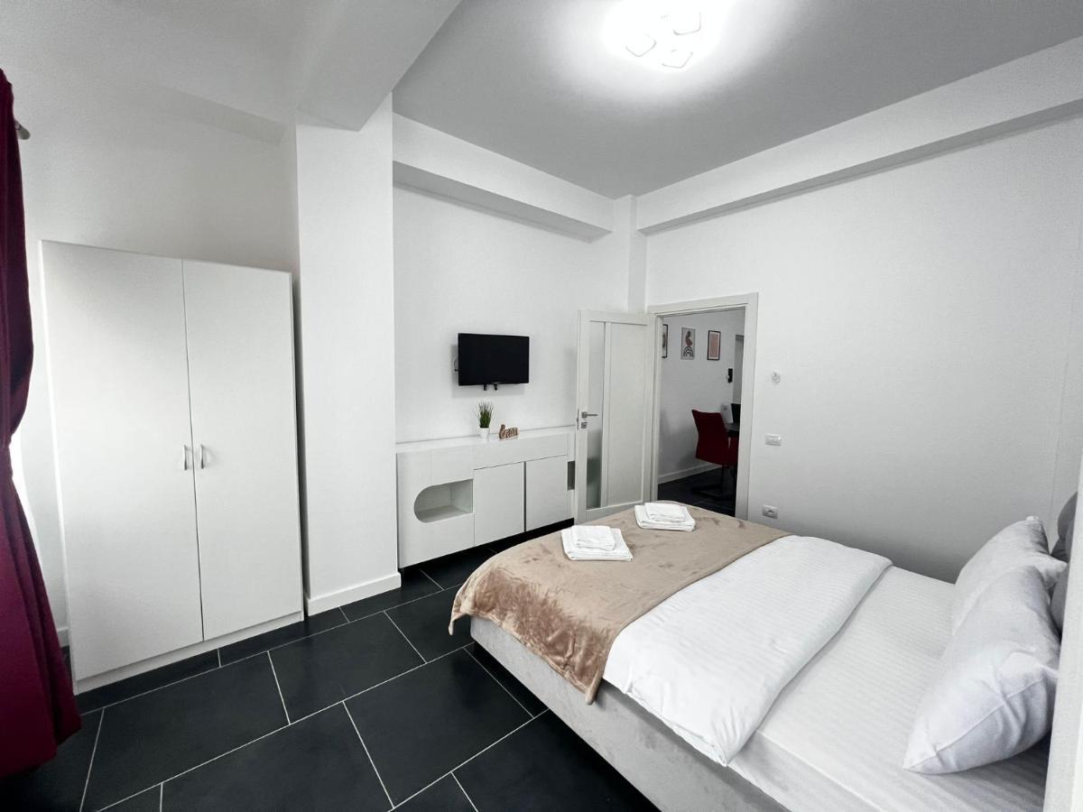 Luxury Cozy Apartments - City Center Suceava Bagian luar foto
