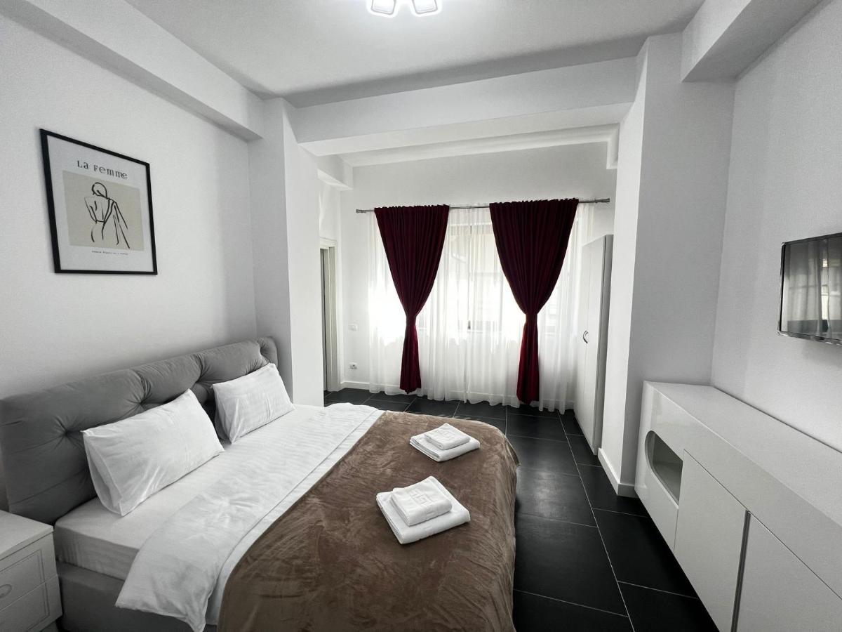 Luxury Cozy Apartments - City Center Suceava Bagian luar foto