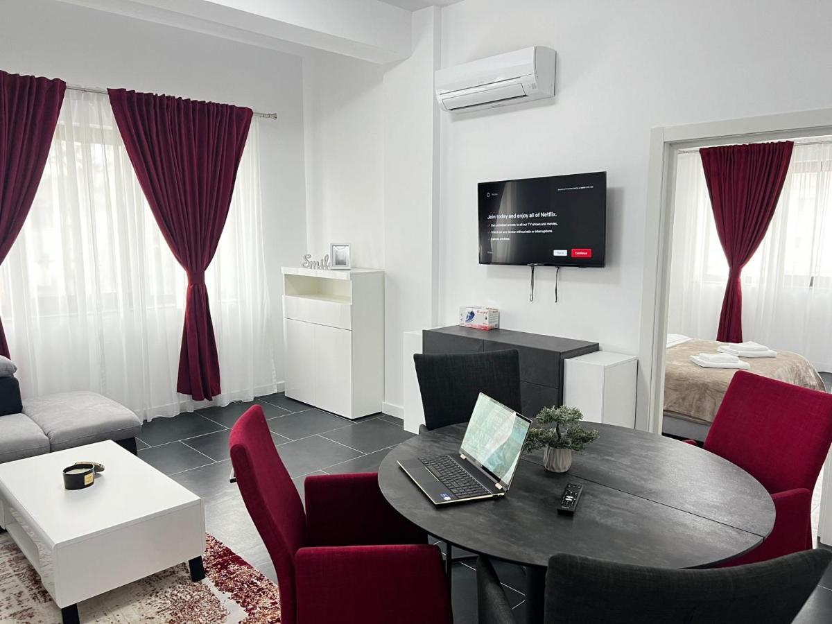 Luxury Cozy Apartments - City Center Suceava Bagian luar foto