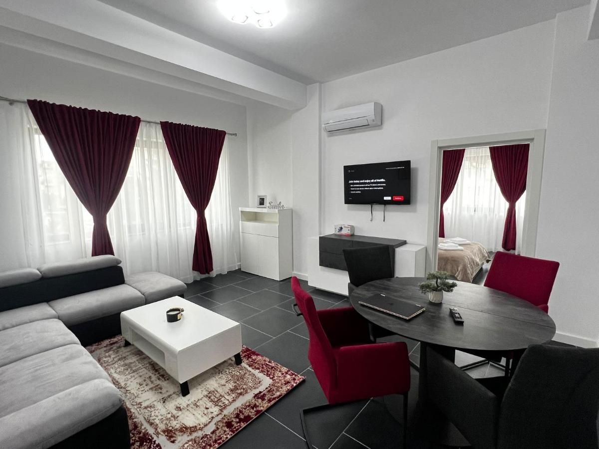 Luxury Cozy Apartments - City Center Suceava Bagian luar foto