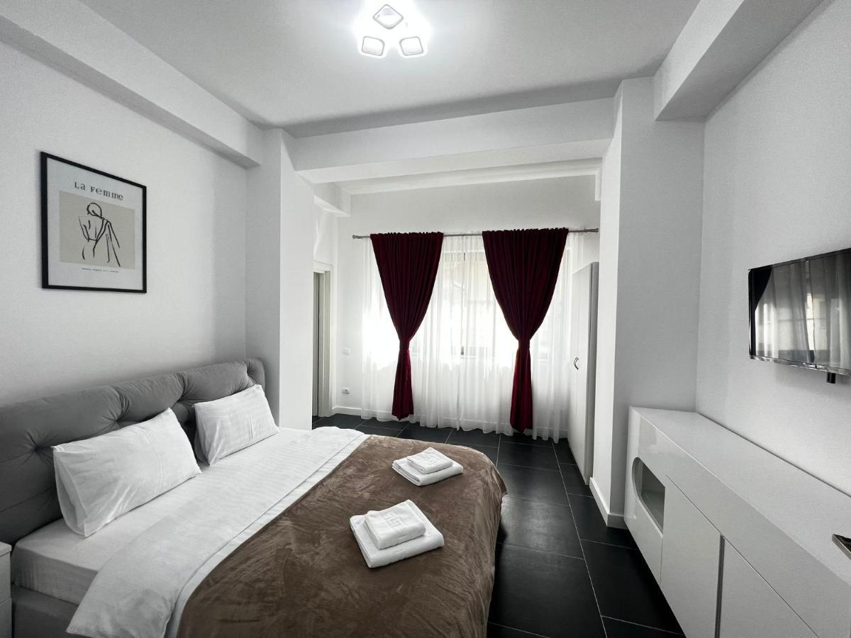 Luxury Cozy Apartments - City Center Suceava Bagian luar foto