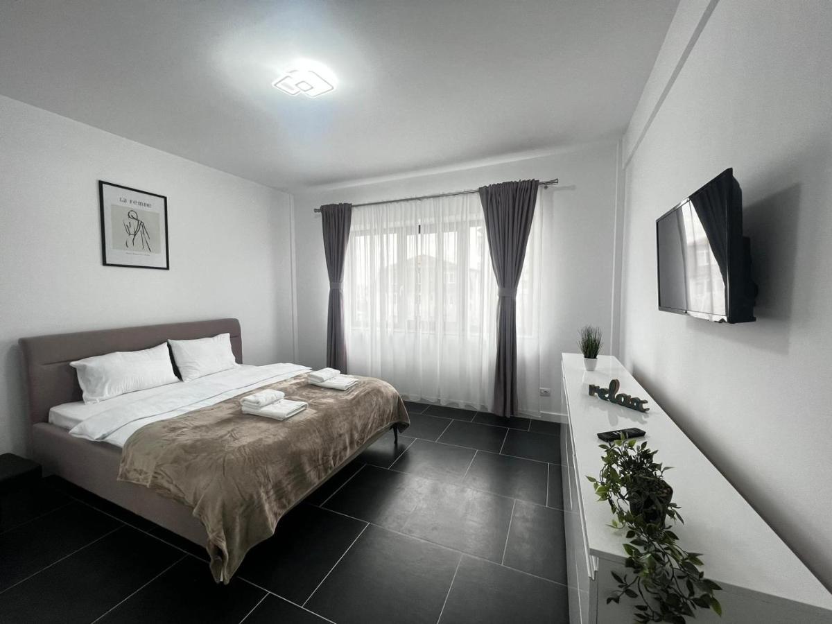 Luxury Cozy Apartments - City Center Suceava Bagian luar foto