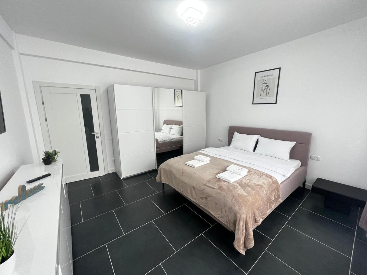 Luxury Cozy Apartments - City Center Suceava Bagian luar foto