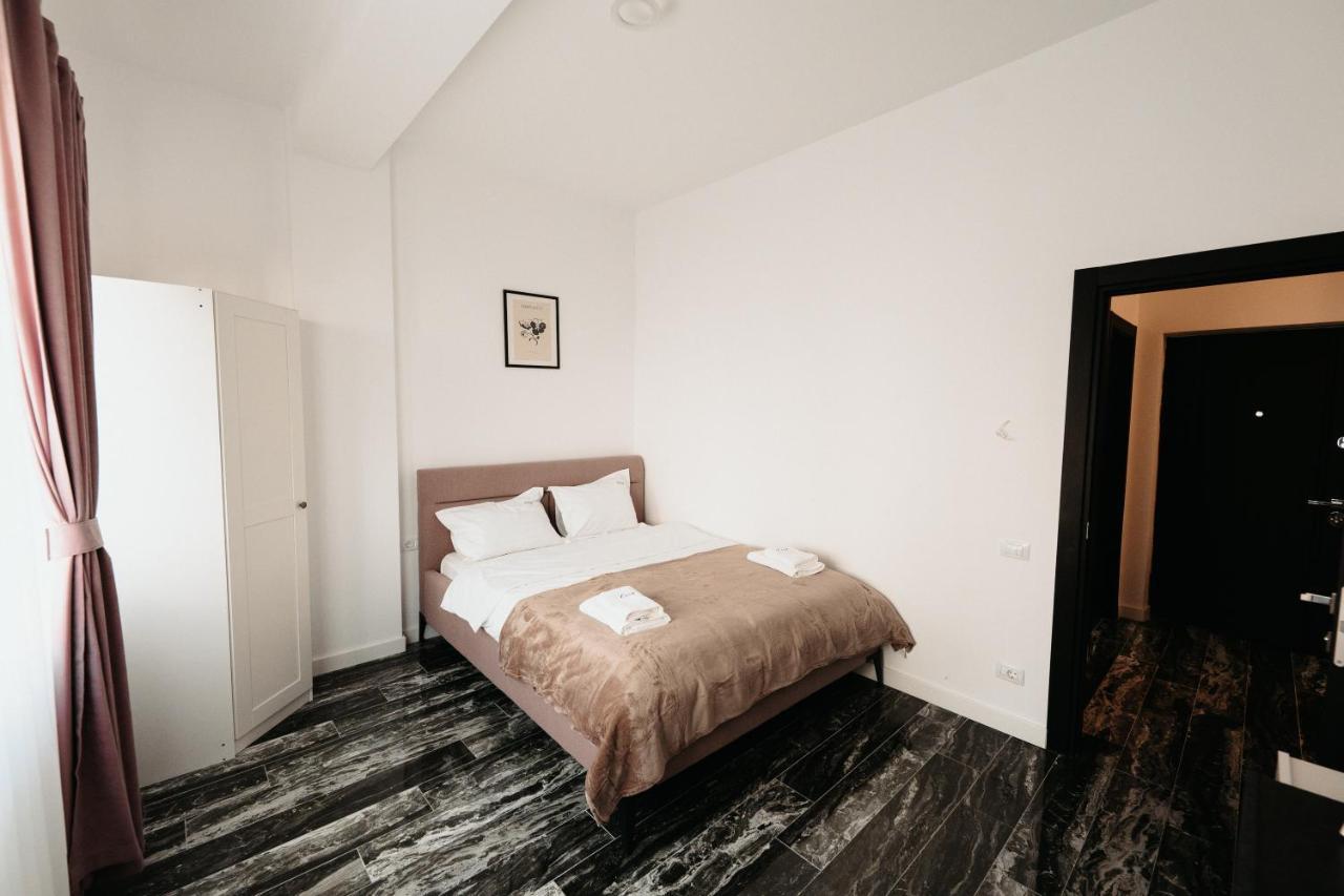 Luxury Cozy Apartments - City Center Suceava Bagian luar foto