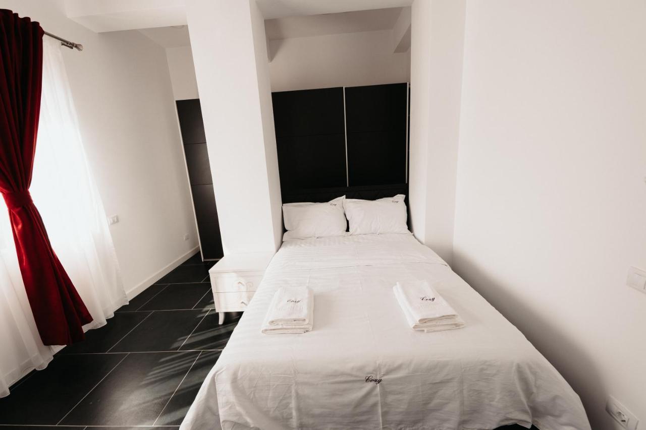 Luxury Cozy Apartments - City Center Suceava Bagian luar foto