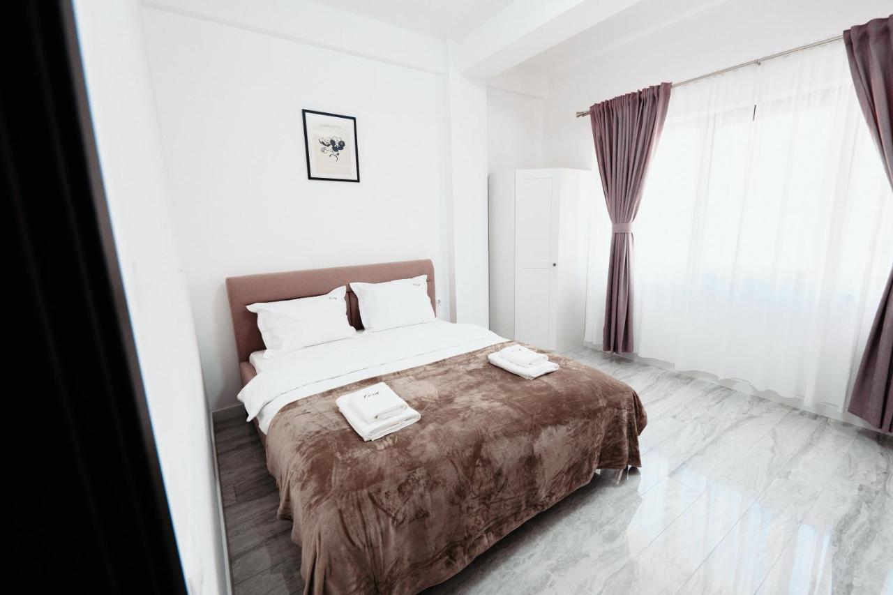 Luxury Cozy Apartments - City Center Suceava Bagian luar foto