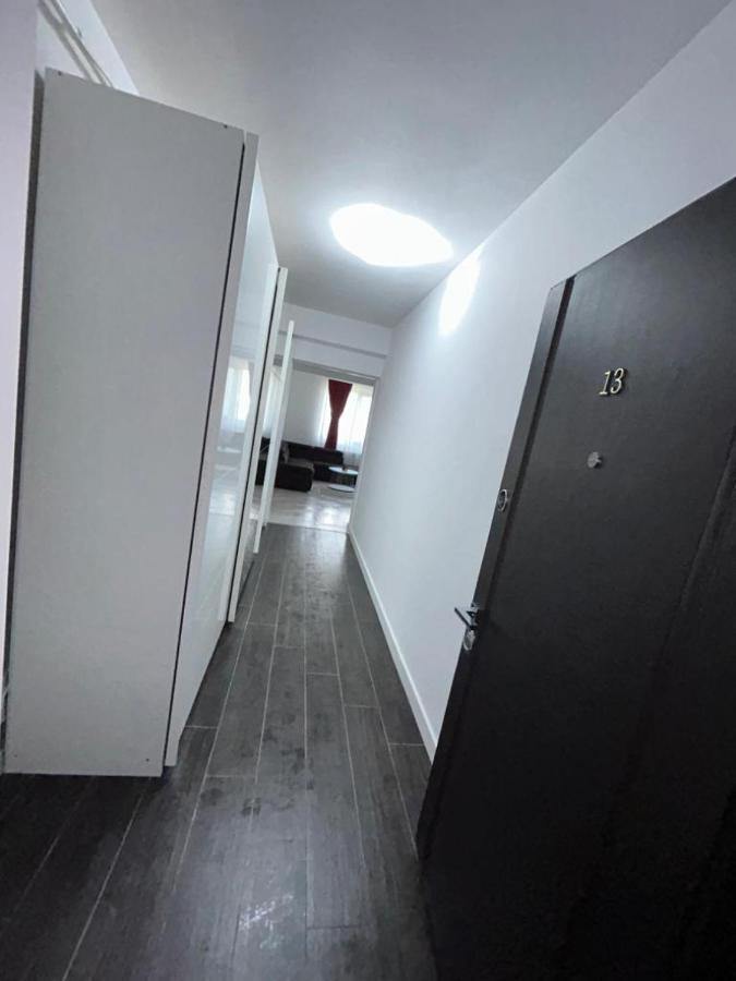 Luxury Cozy Apartments - City Center Suceava Bagian luar foto